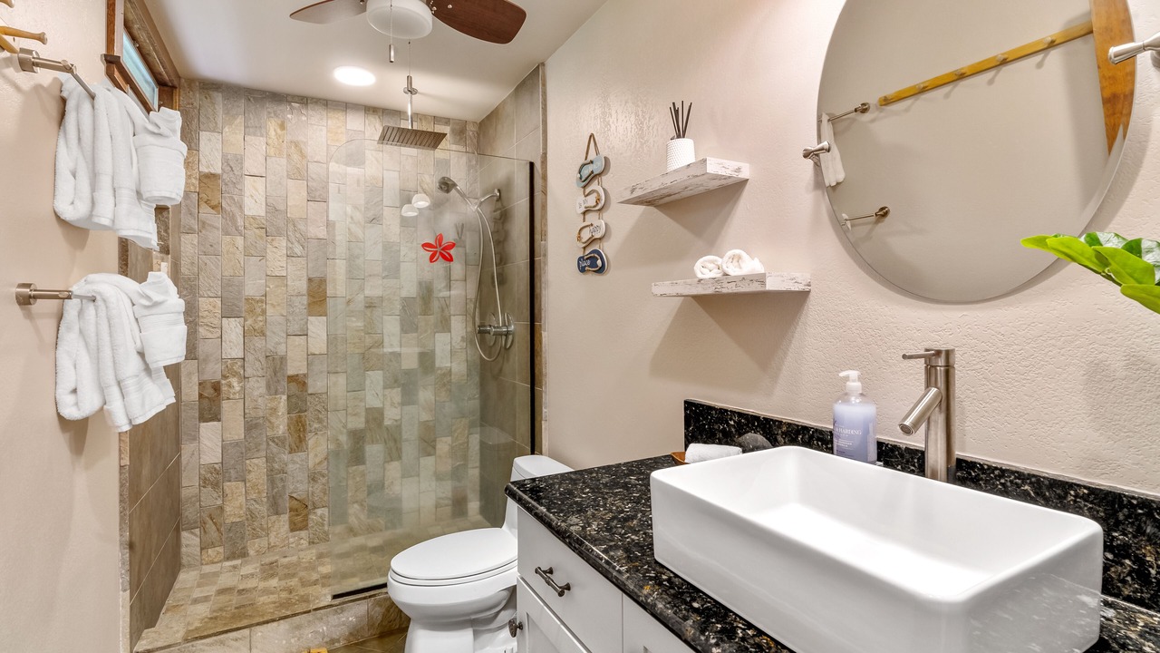 Photo of Bathroom in Queen Emmas Bluffs