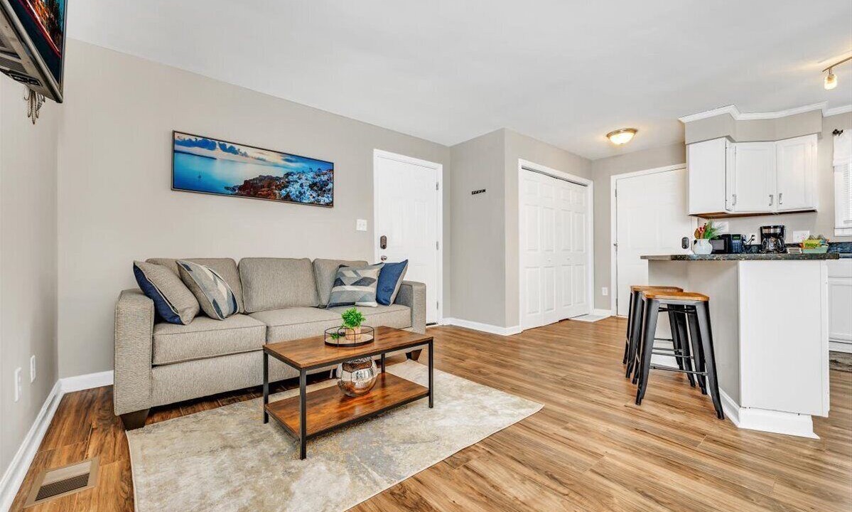 Photo of Livingroom in Stone Mountain