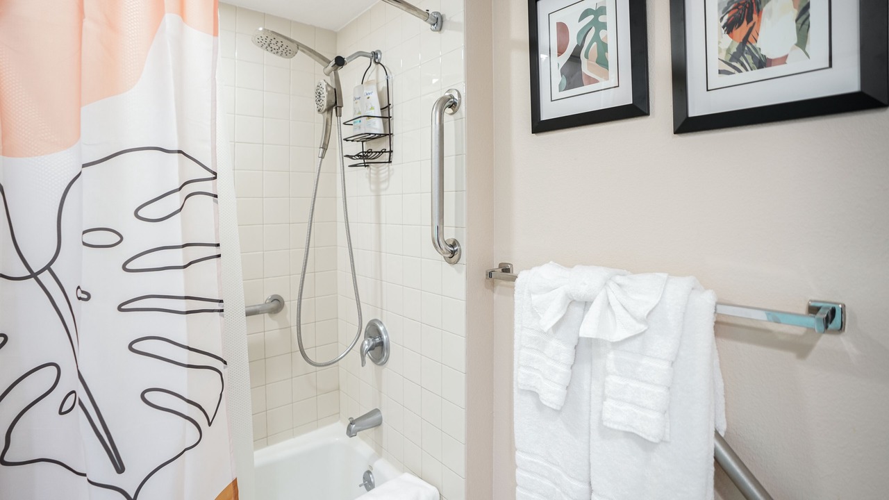 Photo of Bathroom in Wailua