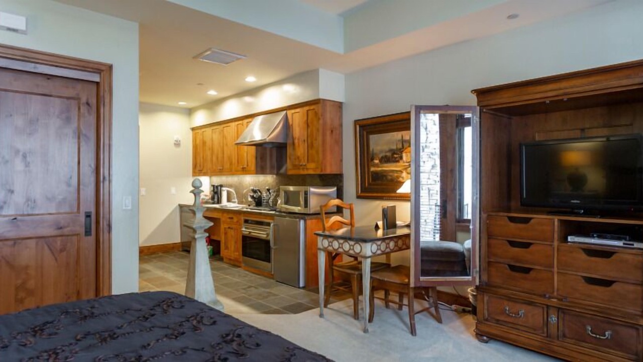 Photo of Bedroom in Empire Pass