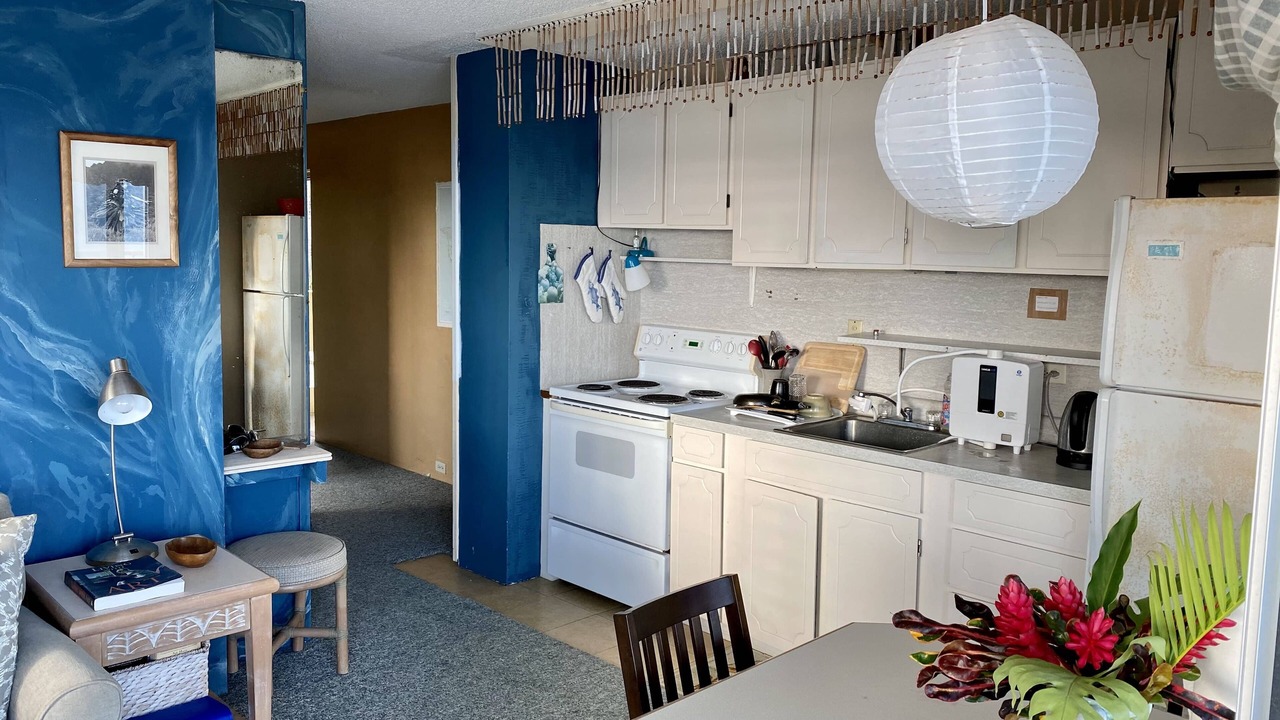 Photo of Kitchen in Makaha