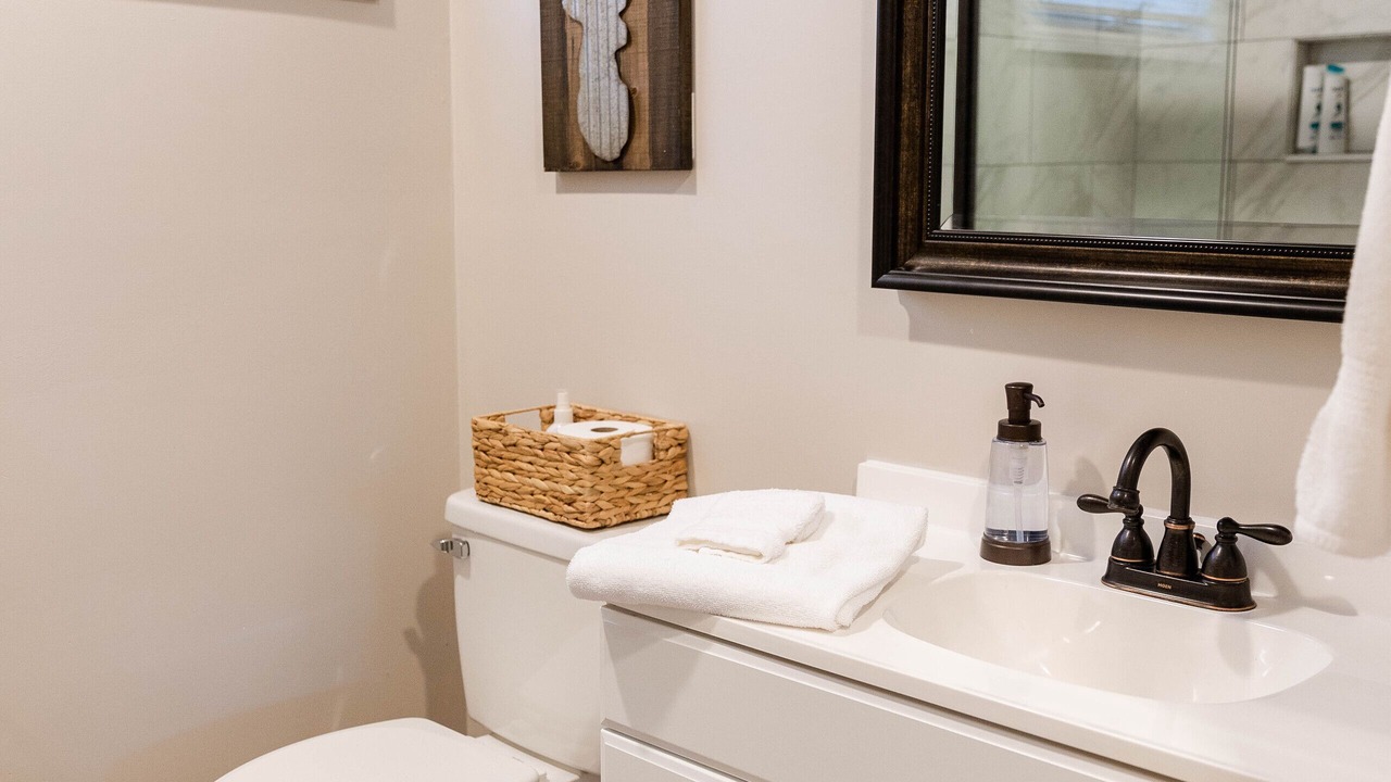 Photo of Bathroom in Newland