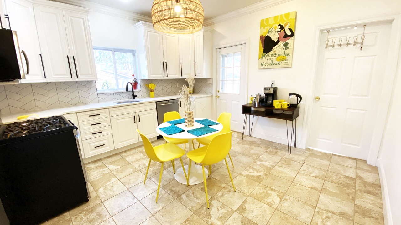Photo of Kitchen in Lindenwood Park