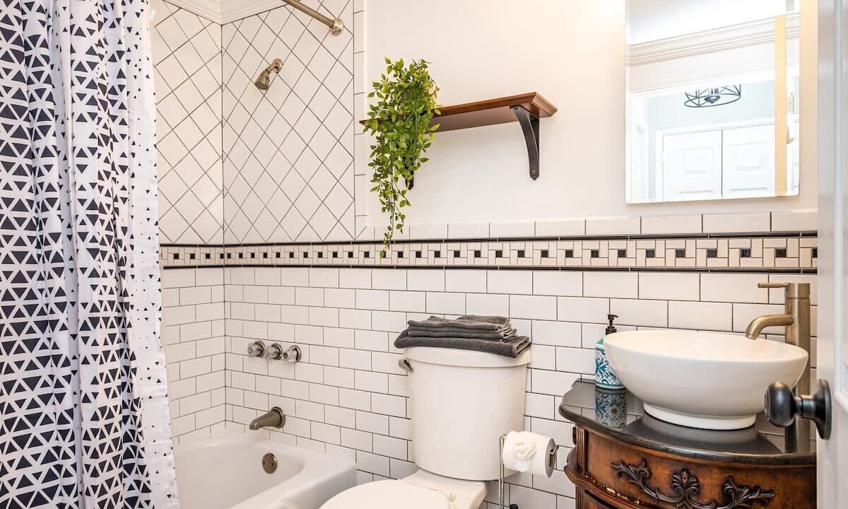 Photo of Bathroom in Downtown Atlanta
