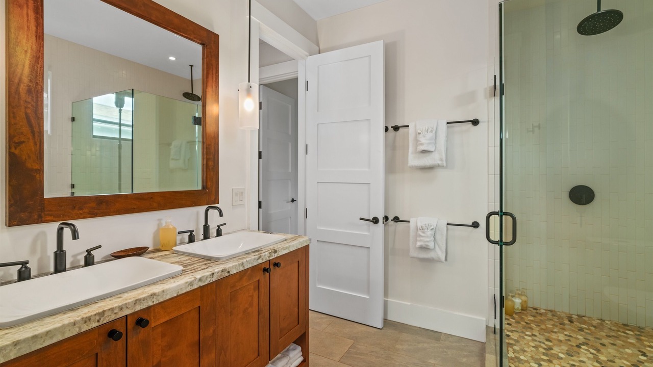 Photo of Bathroom in Poipu