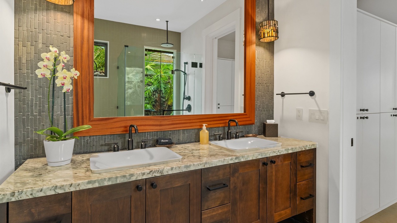 Photo of Bathroom in Poipu