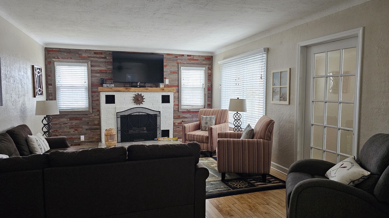 Photo of Bedroom in Lakeside