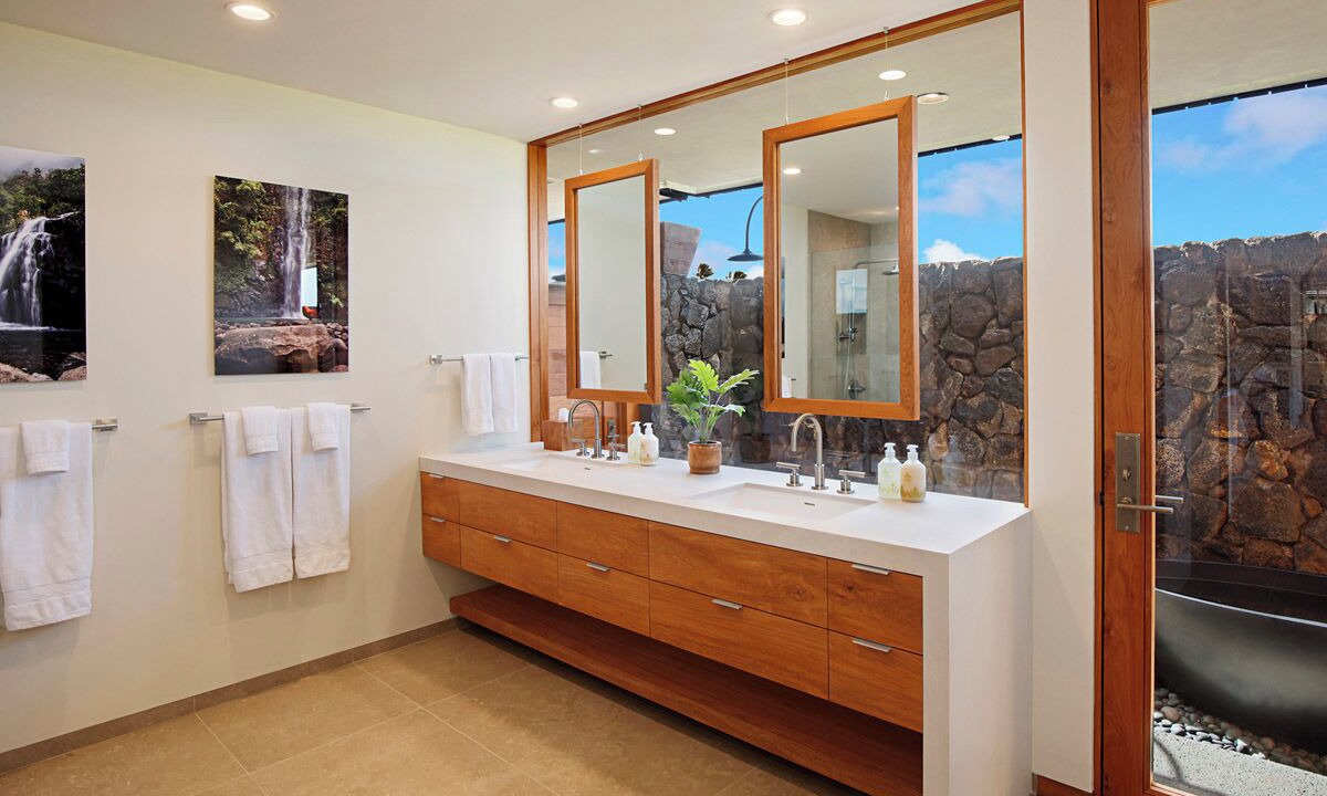 Photo of Bathroom in Poipu