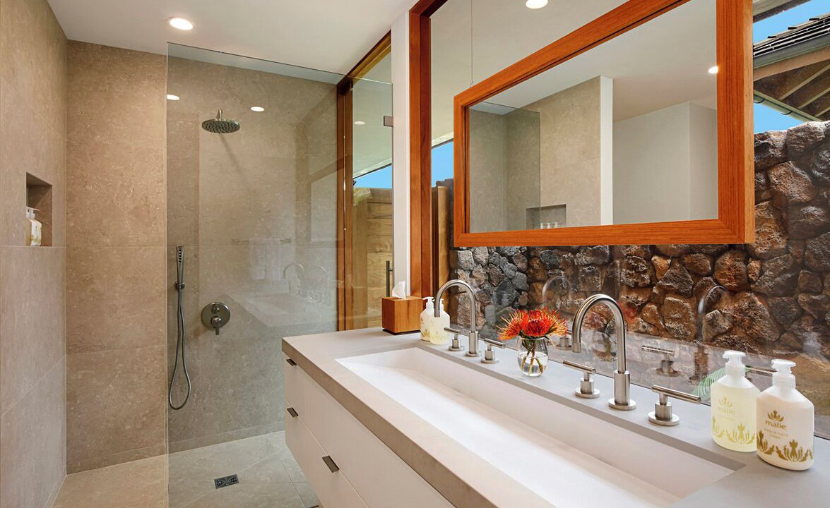 Photo of Bathroom in Poipu