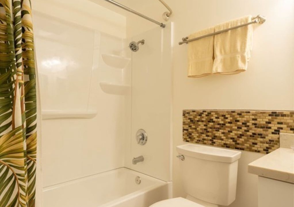 Photo of Bathroom in Hanamaulu