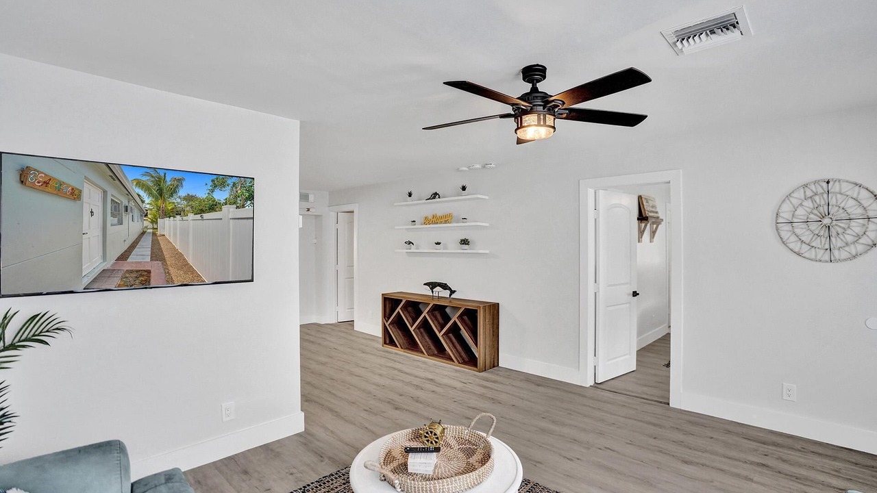 Photo of Livingroom in Deerfield Beach