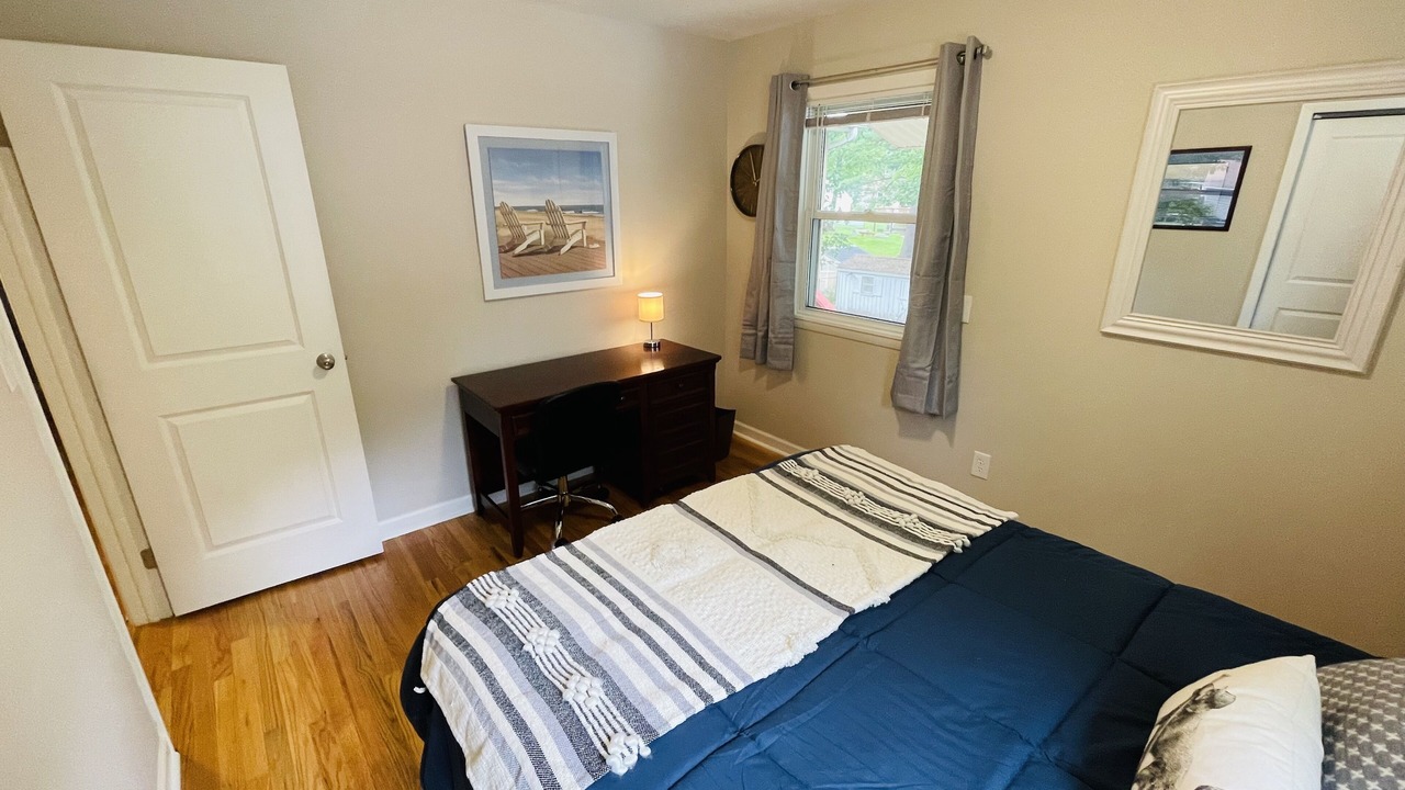 Photo of Bedroom in Geyser Crest