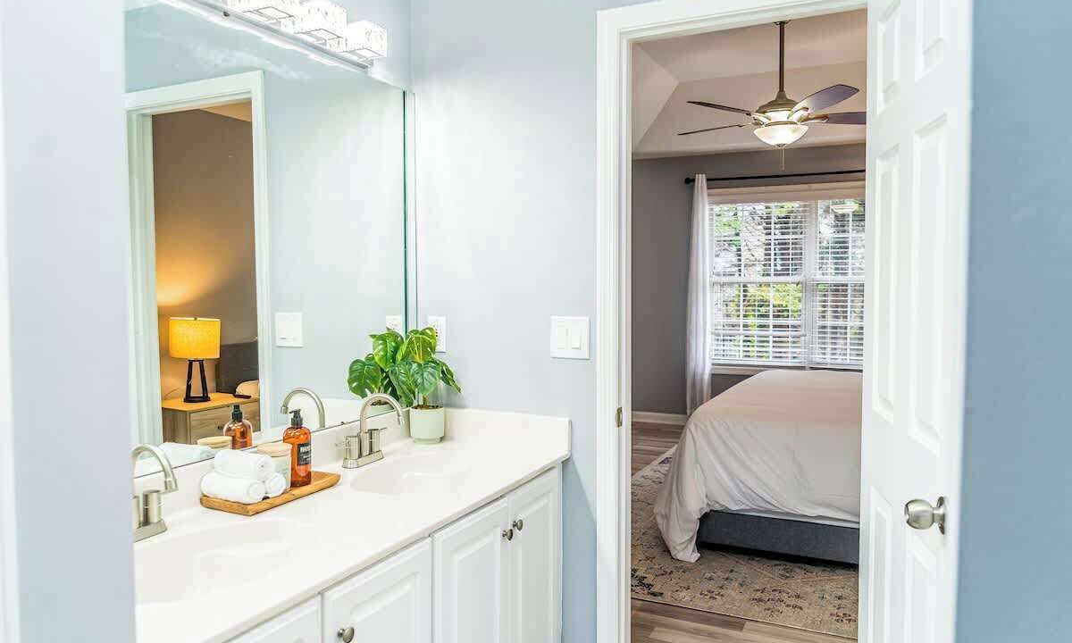 Photo of Bedroom in Lawrenceville