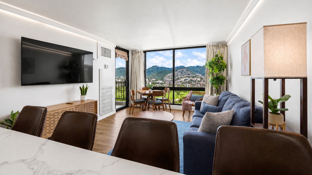 Photo of Livingroom in Waikiki
