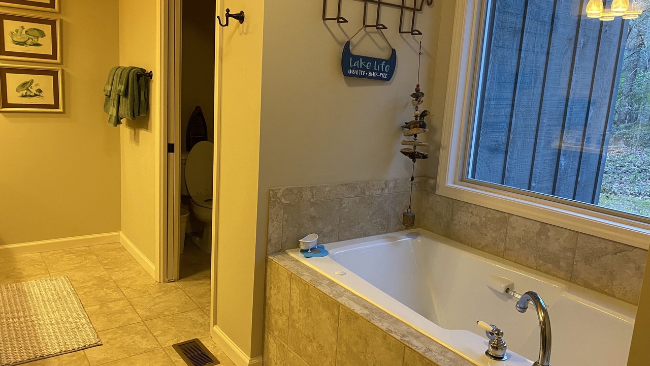 Photo of Bathroom in Eatonton