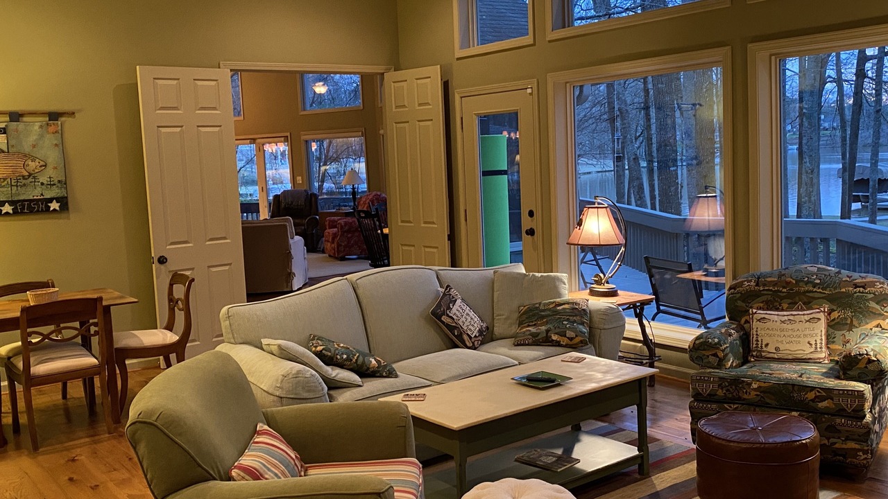 Photo of Livingroom in Eatonton