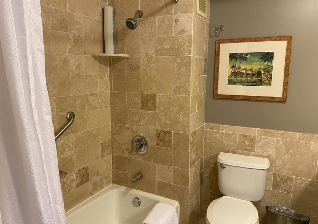 Photo of Bathroom in Hanamaulu