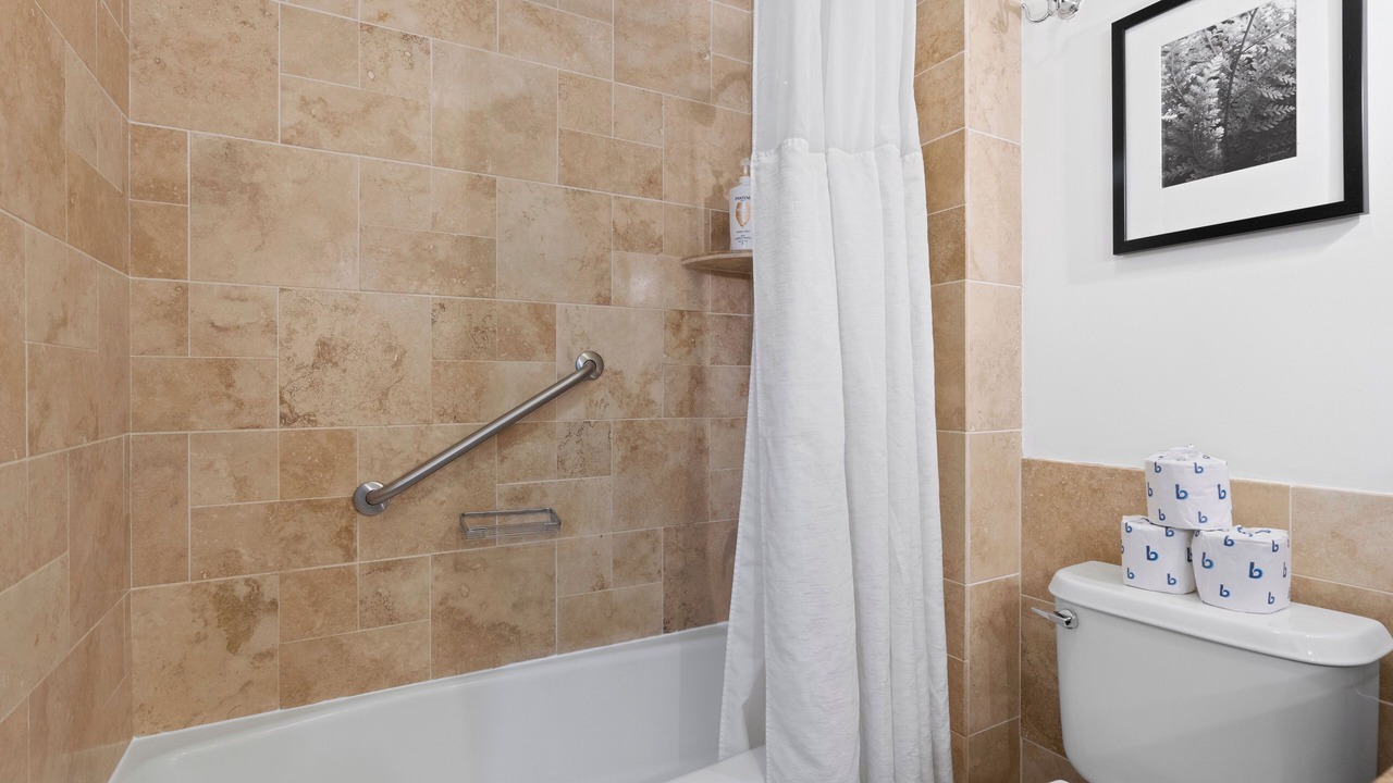 Photo of Bathroom in Hanamaulu