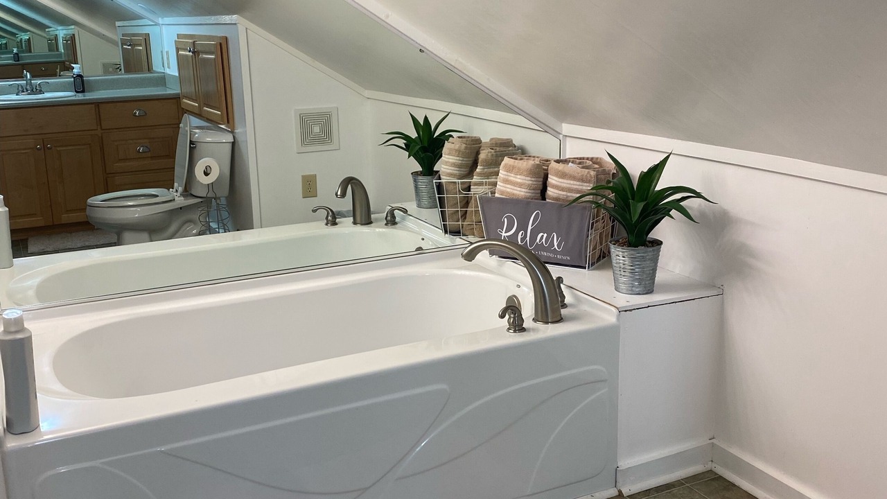 Photo of Bathroom in Appling County