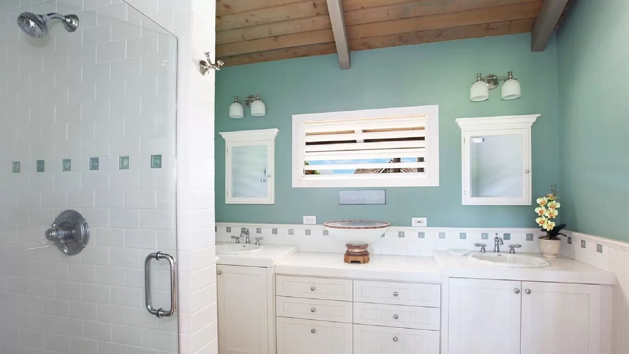 Photo of Bathroom in Poipu