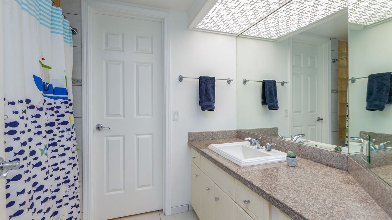 Photo of Bathroom in Kaiulani