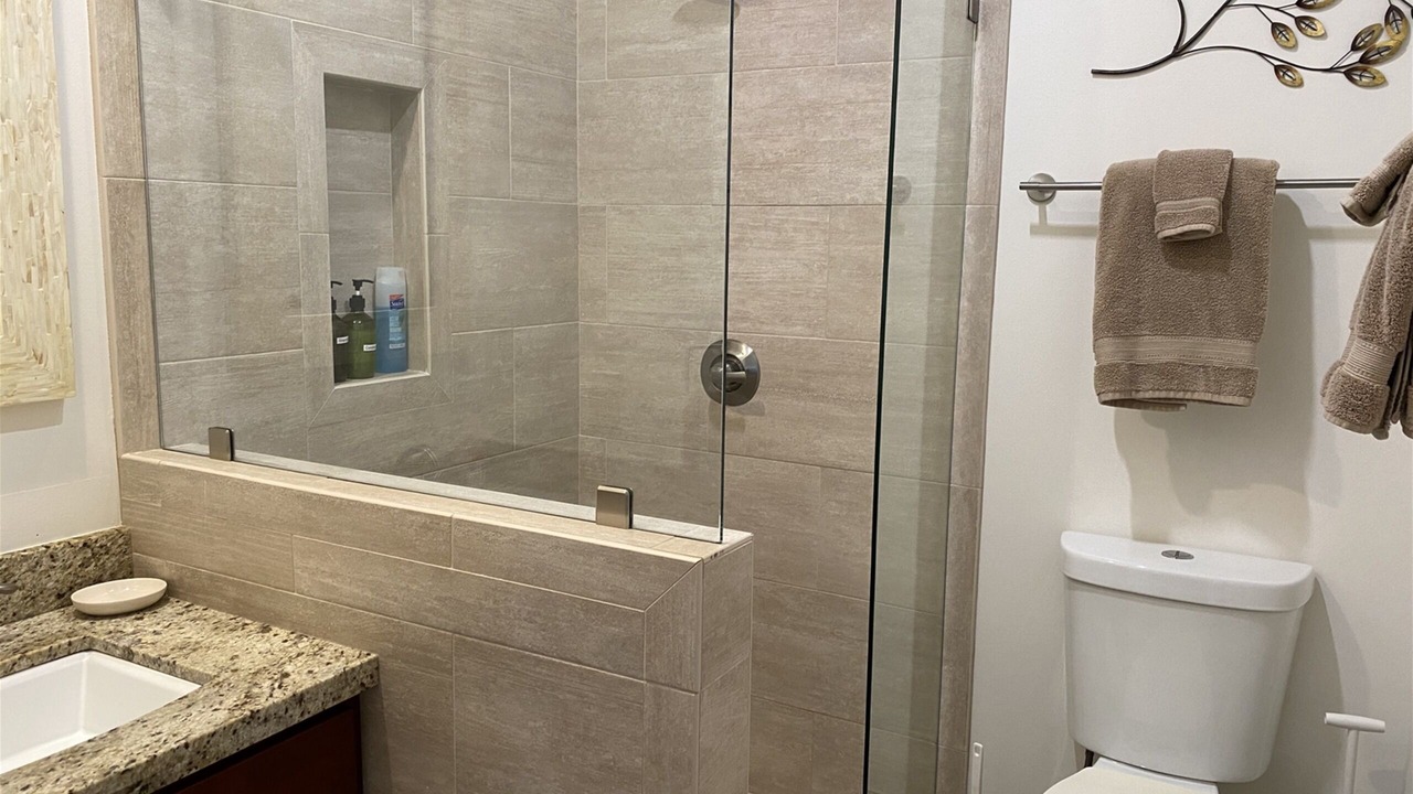 Photo of Bathroom in Wailua