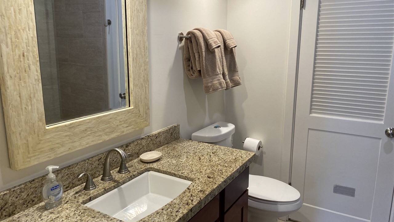 Photo of Bathroom in Wailua