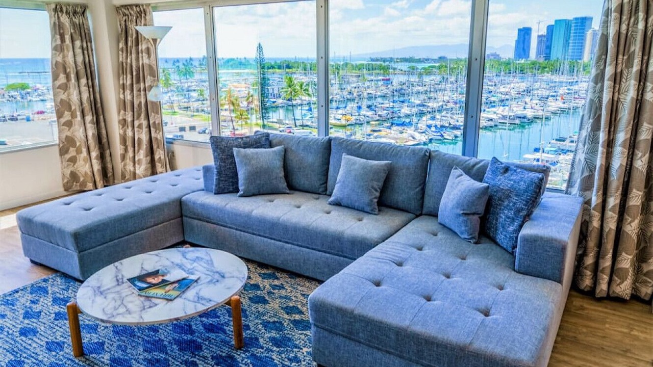 Photo of Livingroom in Waikiki