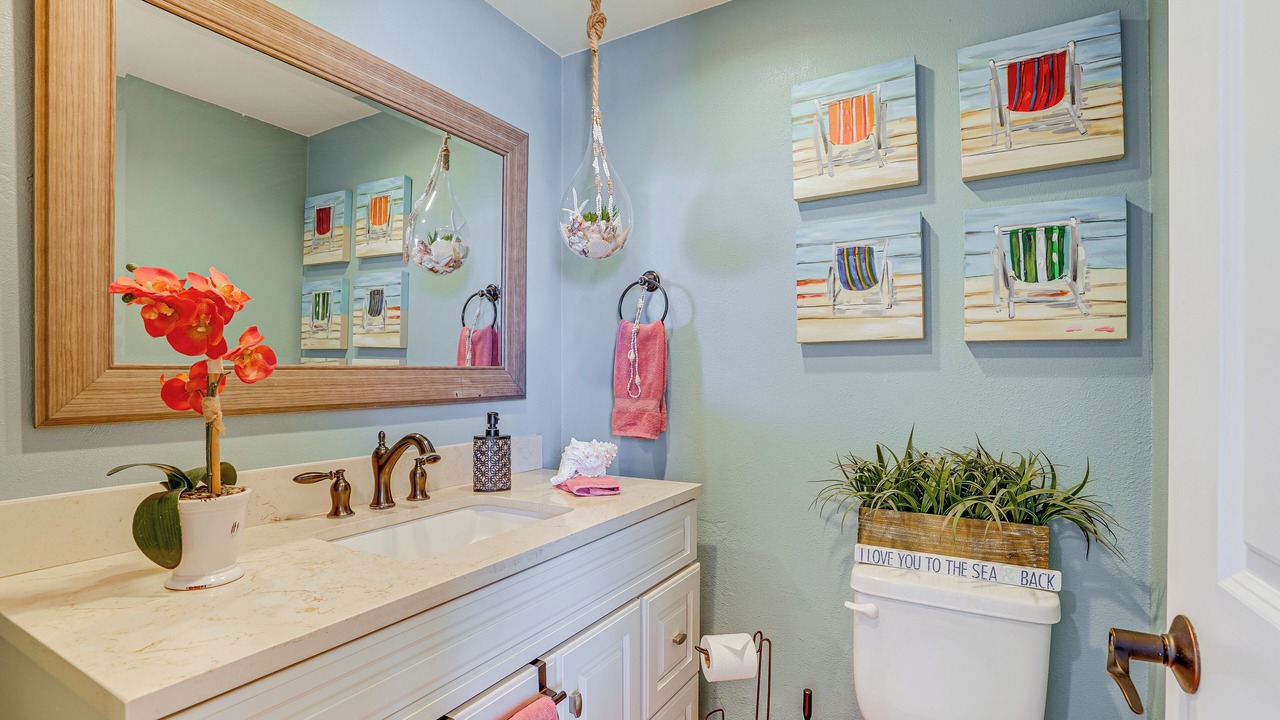 Photo of Bathroom in Makaha