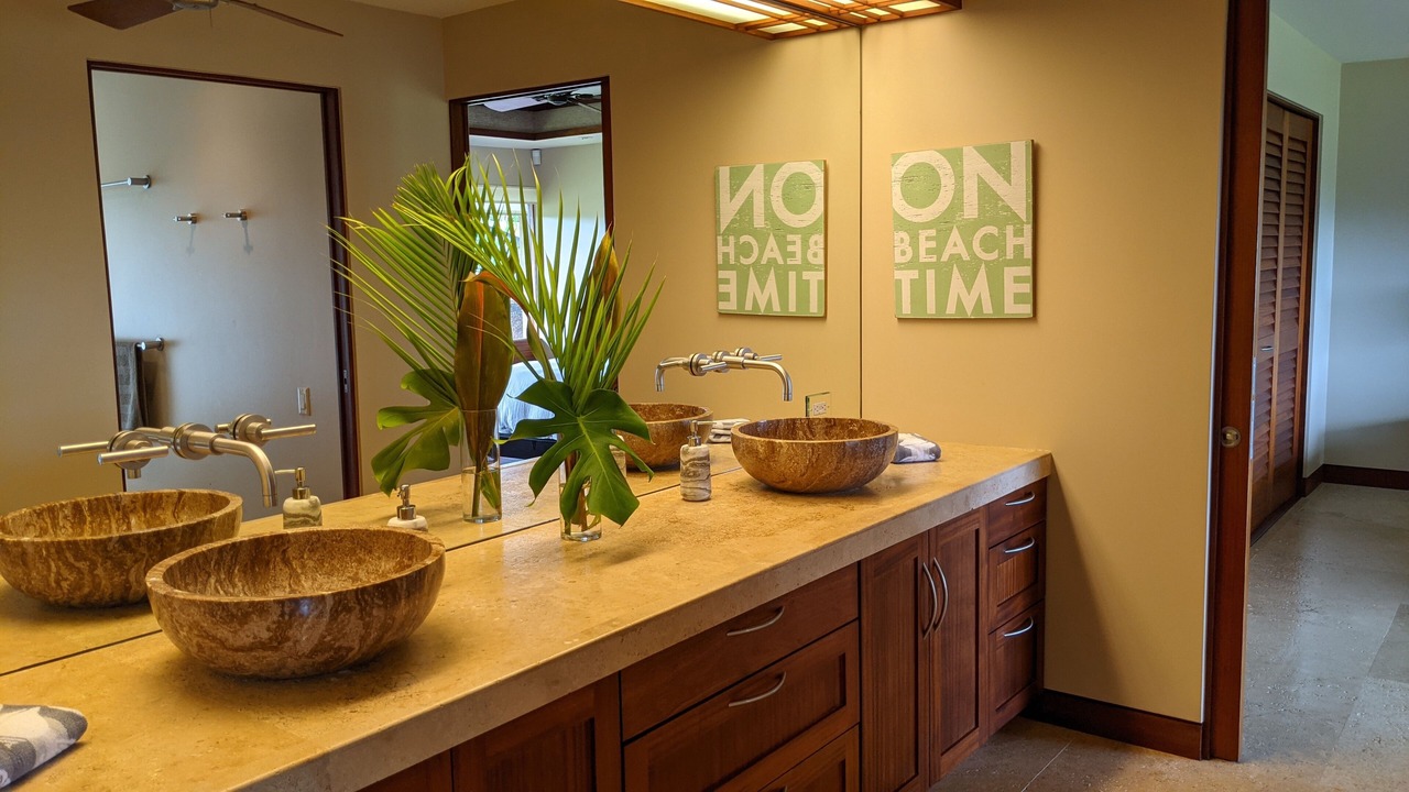 Photo of Bathroom in Kilauea