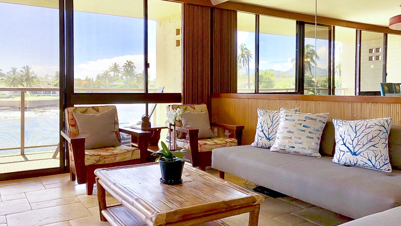 Photo of Livingroom in Poipu