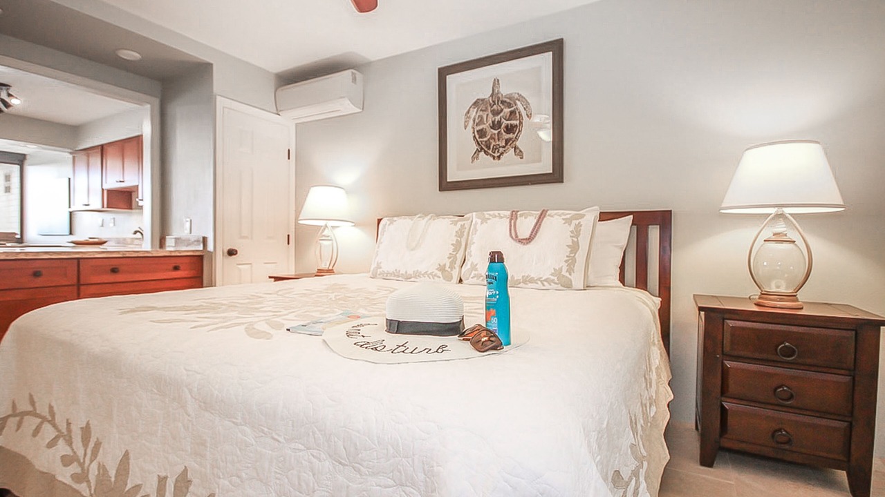 Photo of Bedroom in Poipu