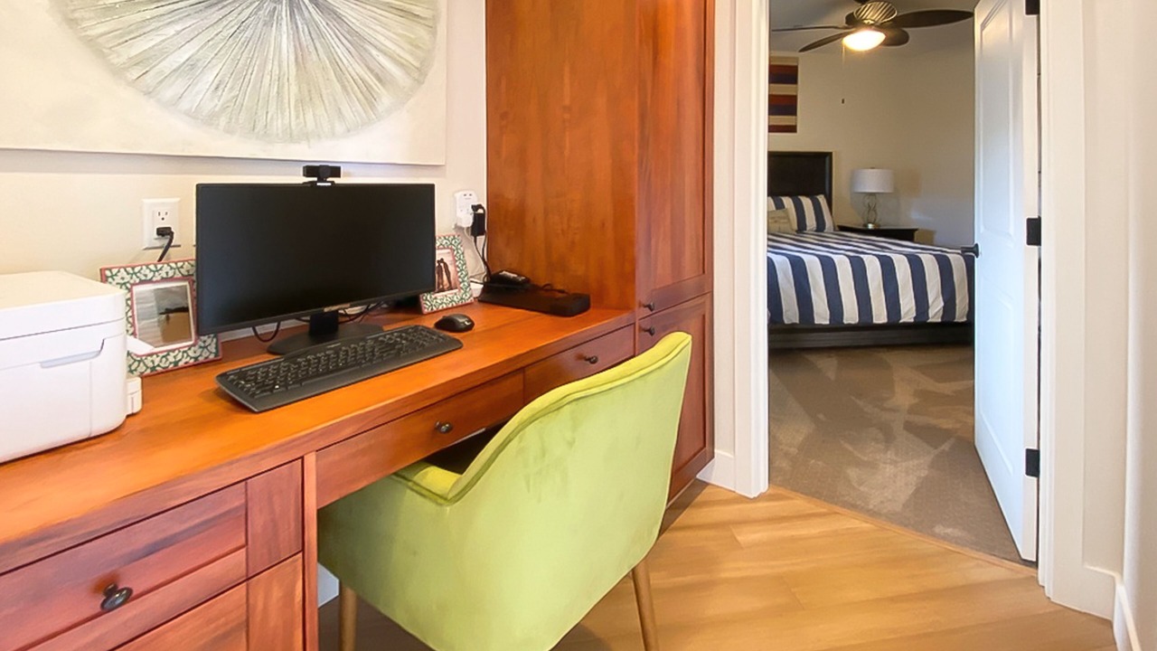 Photo of Bedroom in Poipu