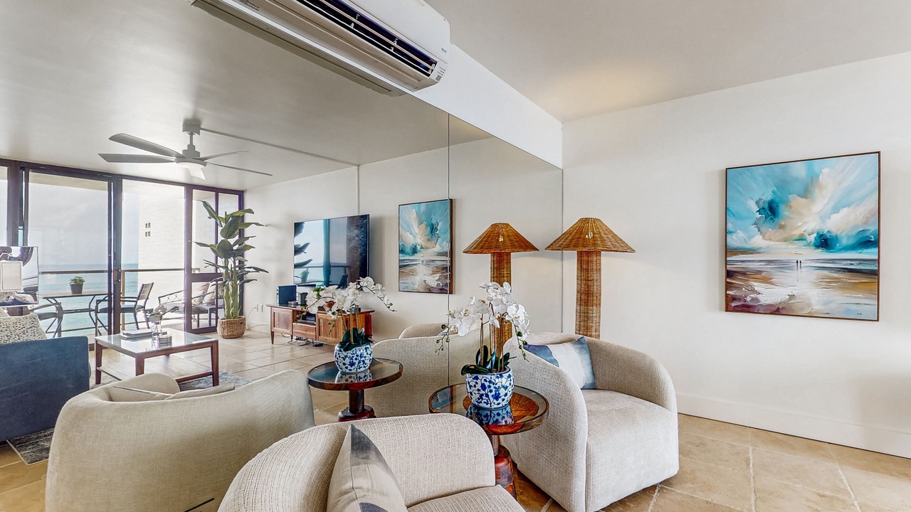 Photo of Livingroom in Poipu