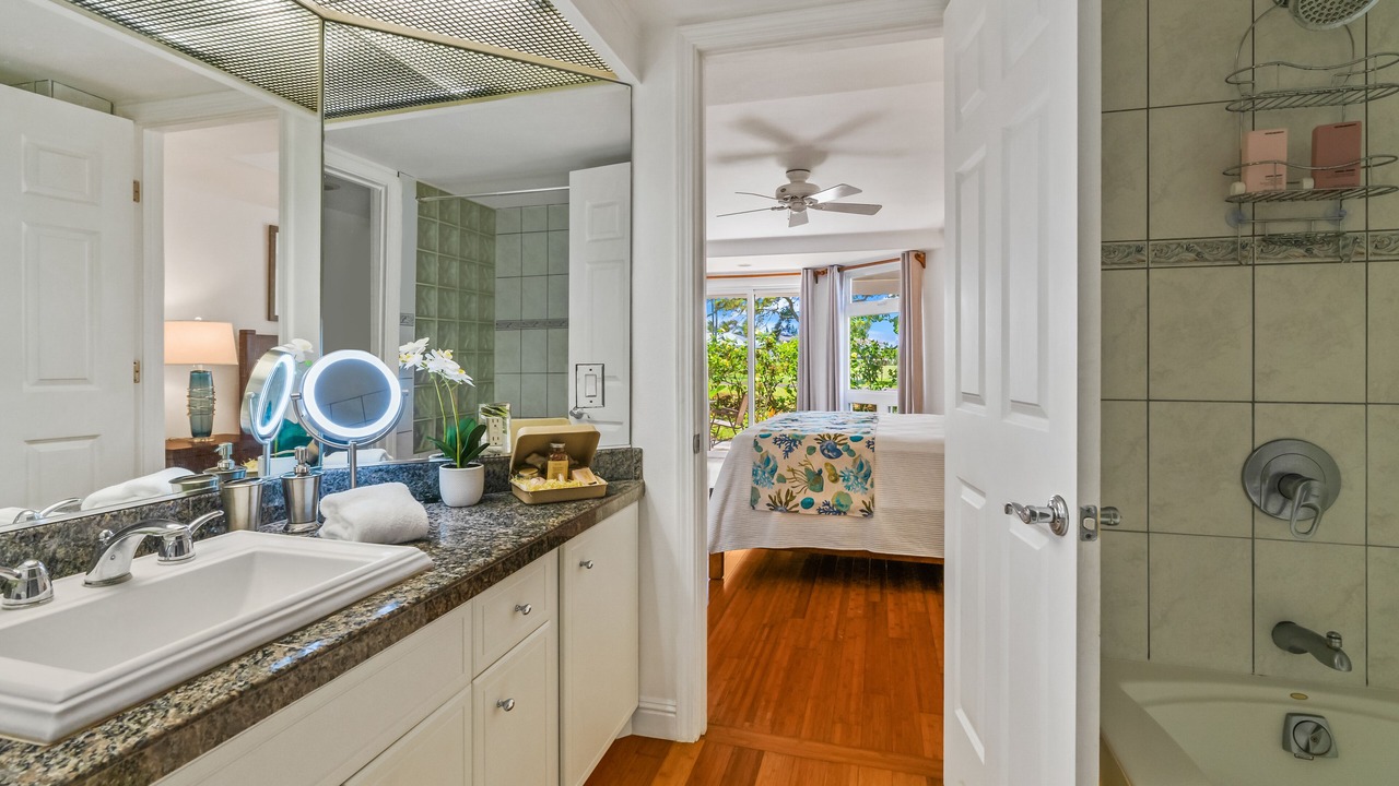 Photo of Bathroom in Kaiulani