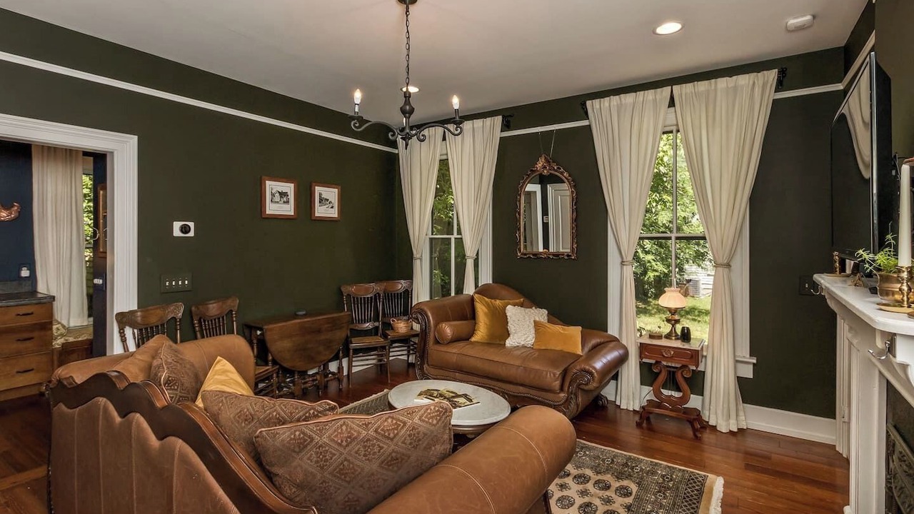 Photo of Bedroom in Historic Montford