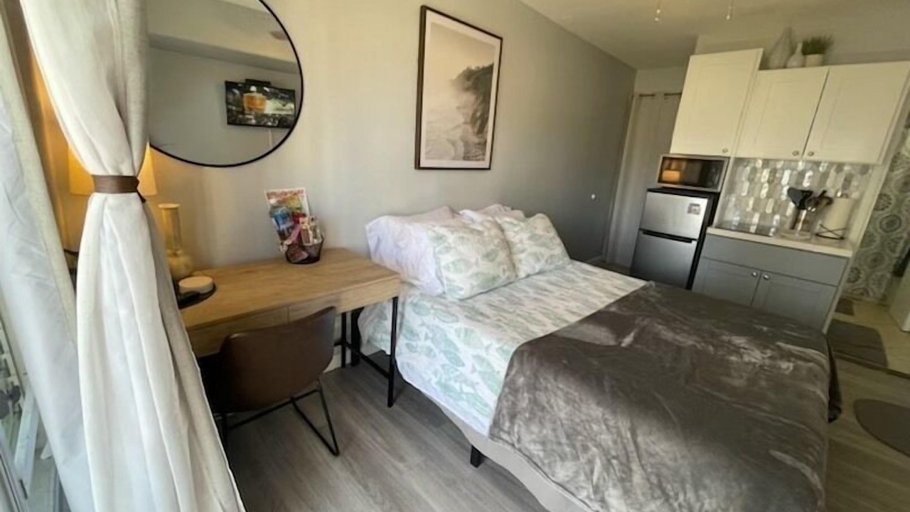 Photo of Bedroom in Waikiki
