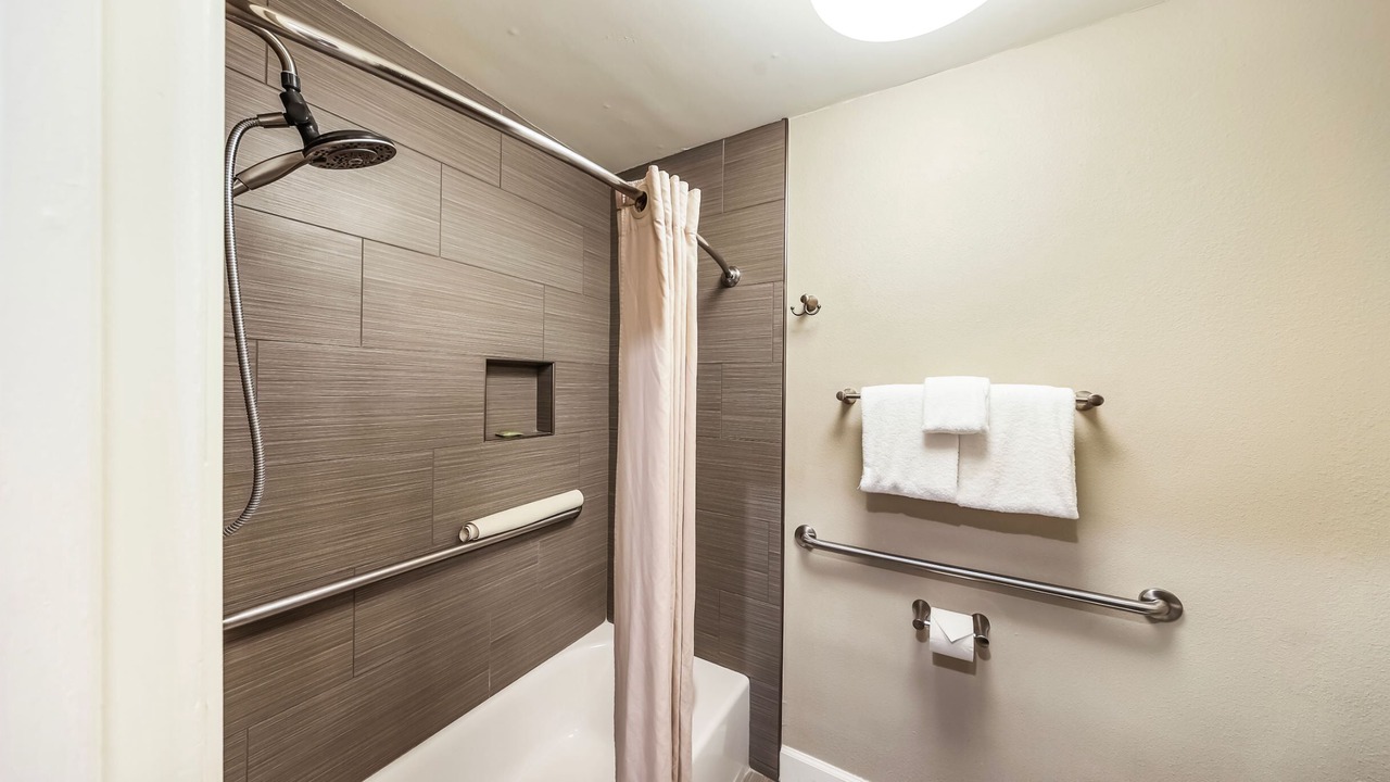 Photo of Bathroom in Kapaa
