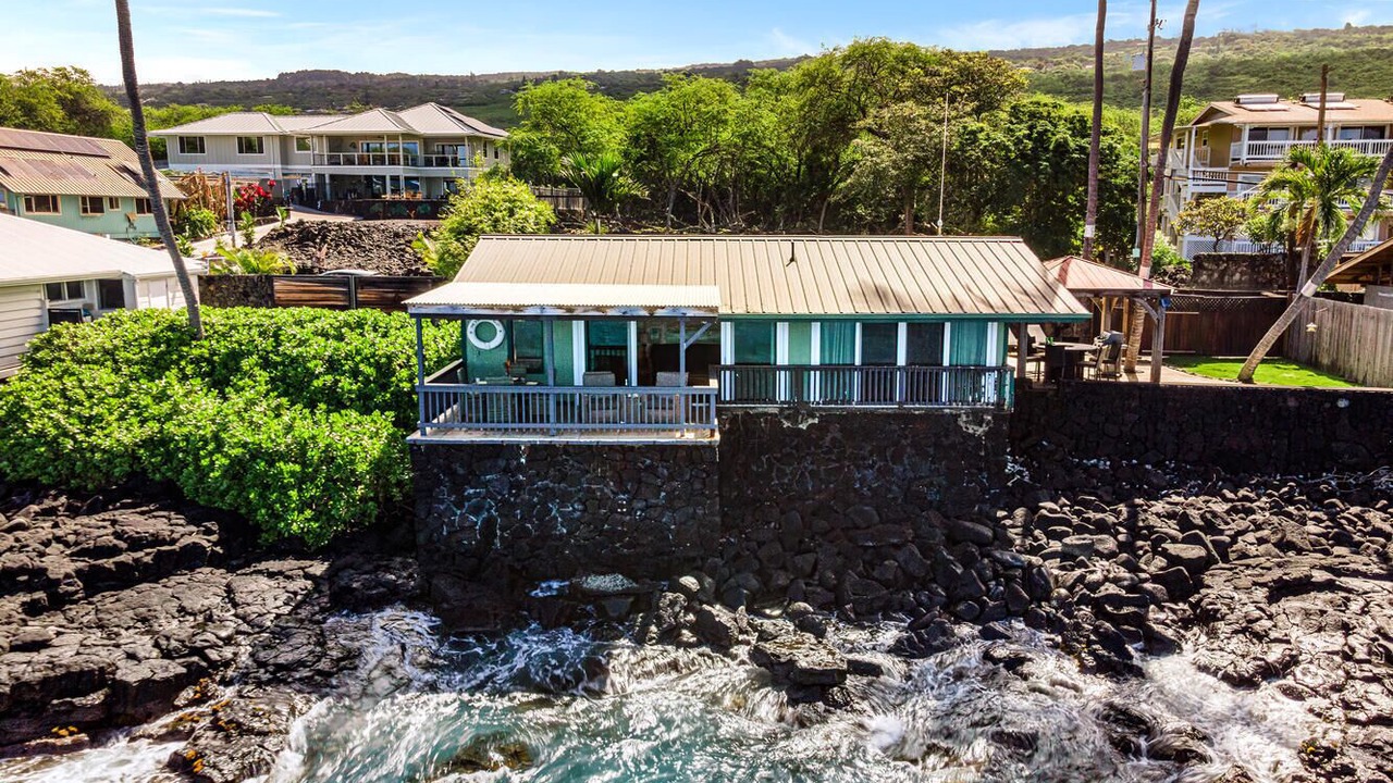 Photo of Others in Kahaluu Bay