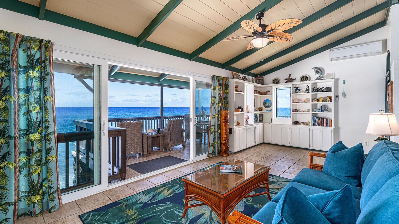 Photo of Bedroom in Kahaluu Bay