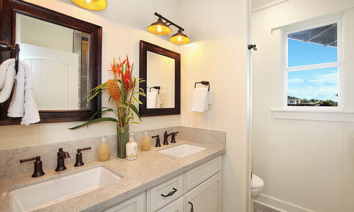 Photo of Bathroom in Poipu