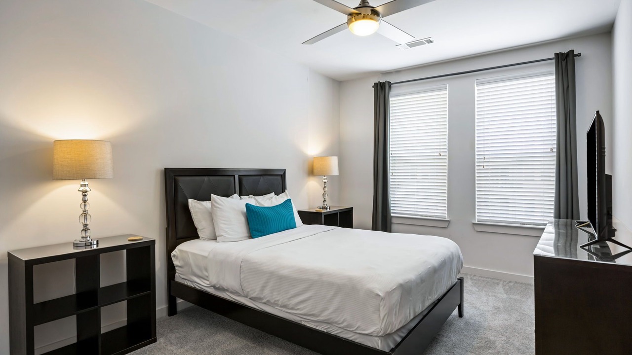 Photo of Bedroom in Midtown