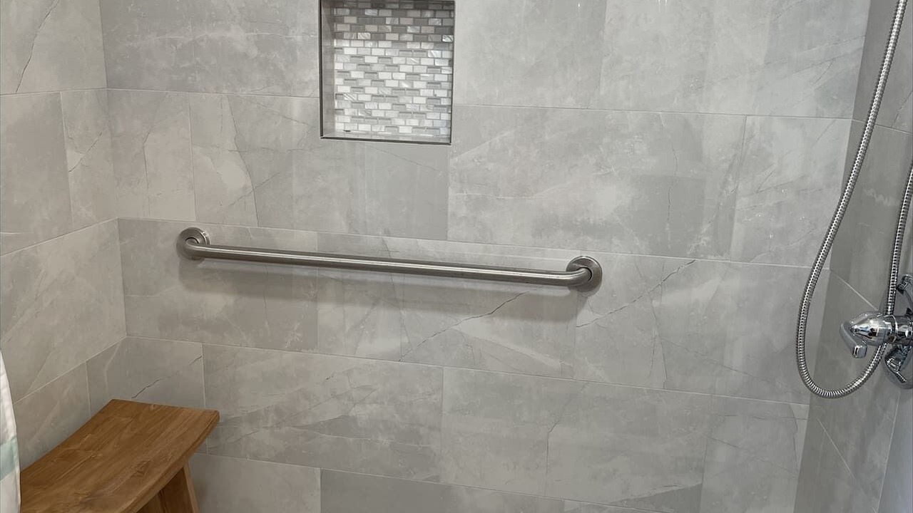 Photo of Bathroom in Punaluu