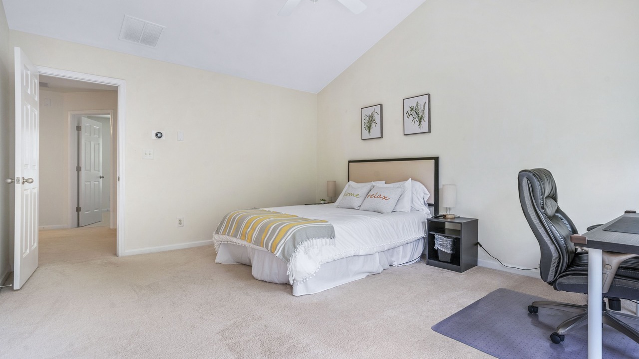 Photo of Bedroom in Gwinnett Place
