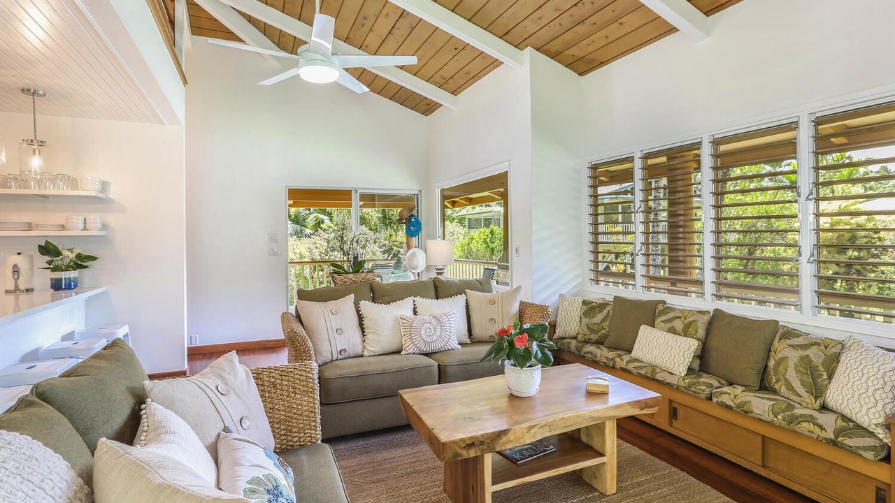 Photo of Livingroom in Wainiha