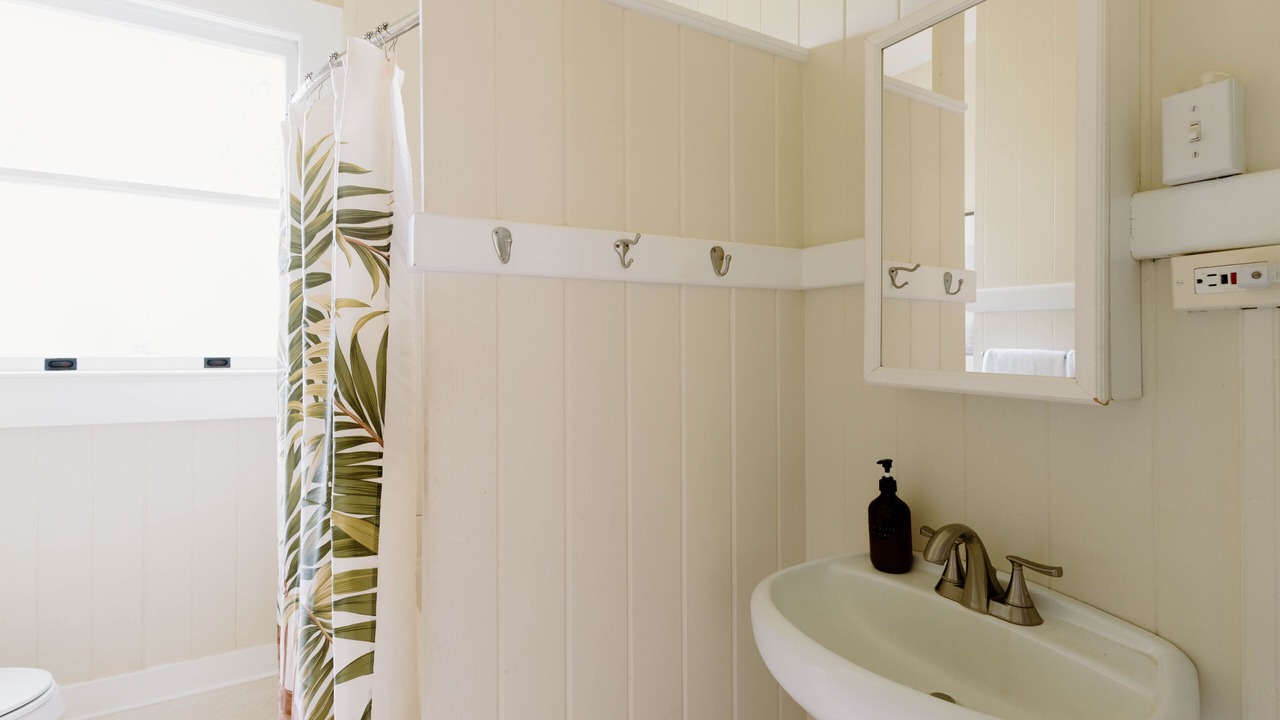 Photo of Bathroom in Kekaha