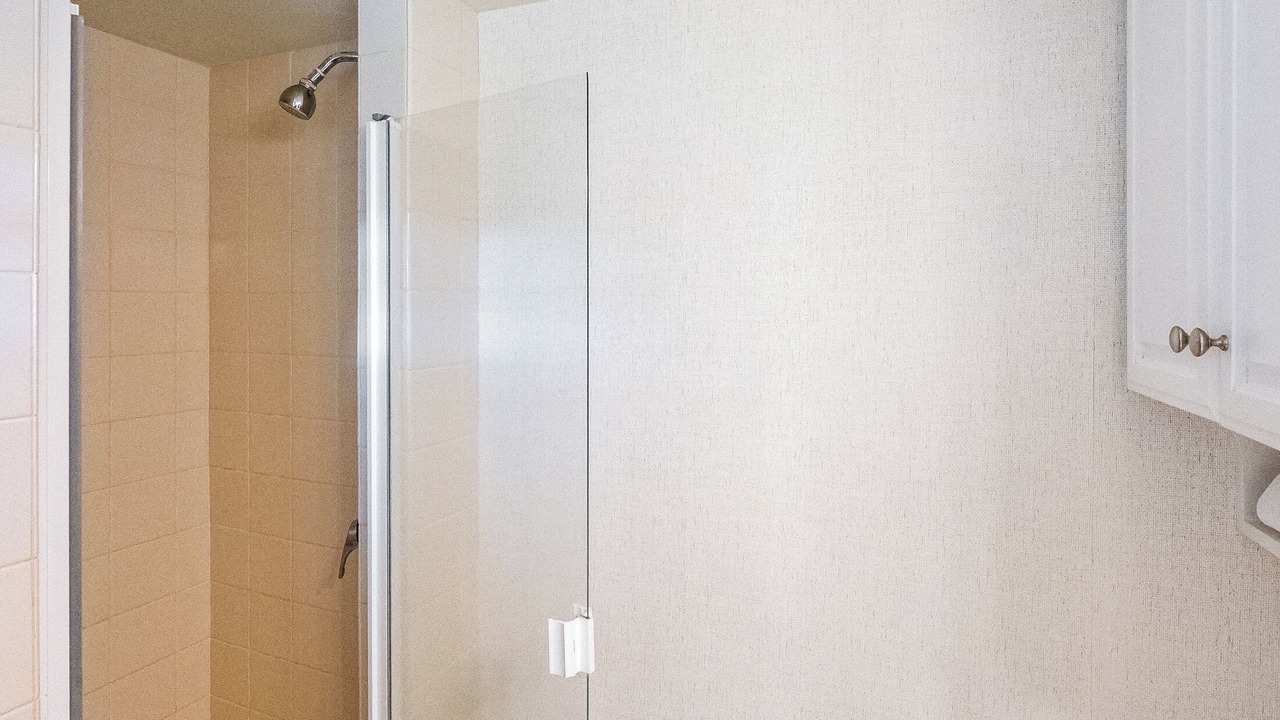 Photo of Bathroom in Wainiha