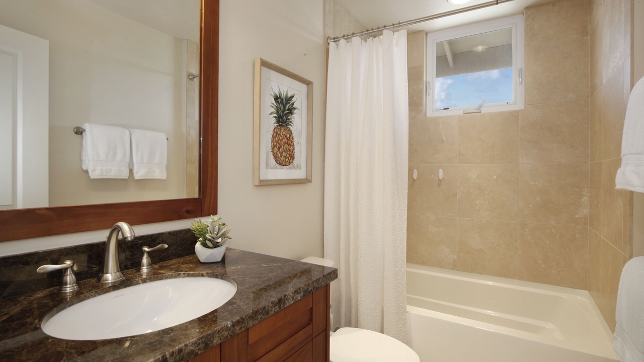 Photo of Bathroom in Poipu