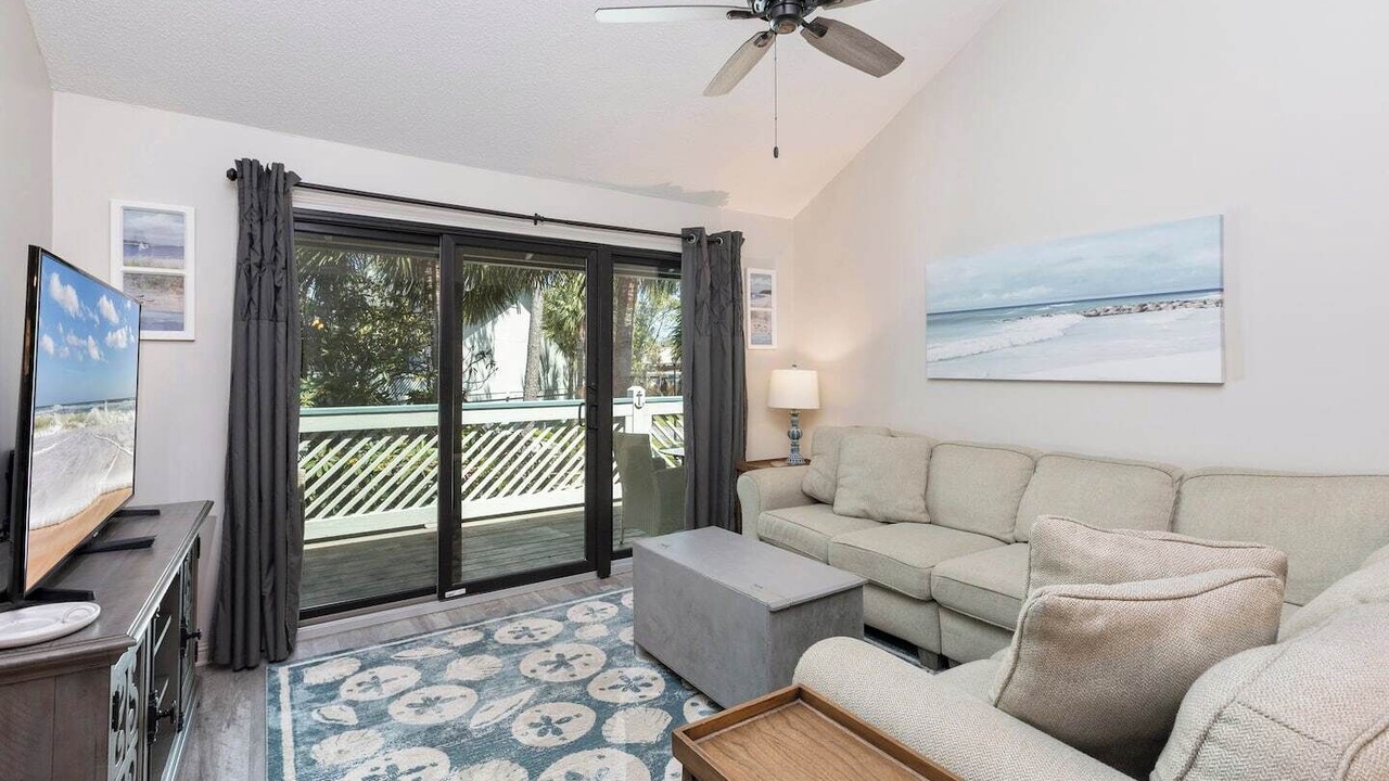 Photo of Bedroom in Saint Simons Heights