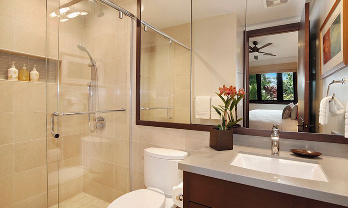 Photo of Bathroom in Poipu